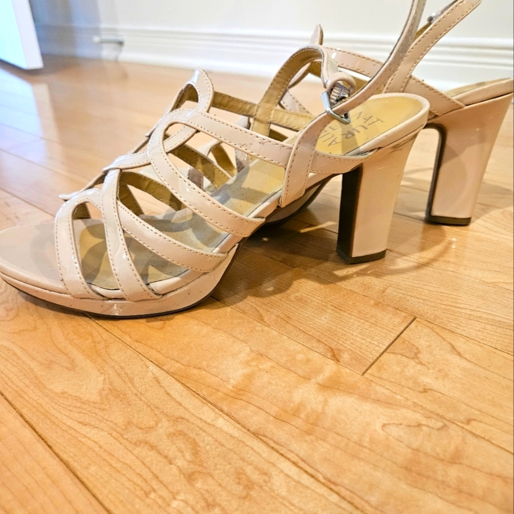 Naturalizer Platform Sandals - Picture 4 of 5